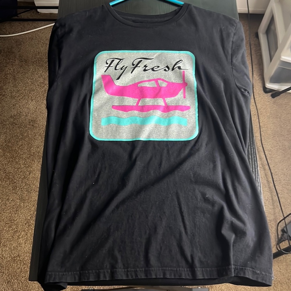 Fly Fresh clothing tee (Black)